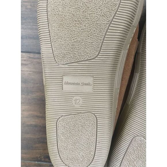 Mountain Creek Slippers Size 12M - Picture 4 of 5